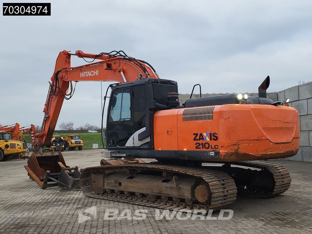 Hitachi ZX210LC-5B ZX210 LC-5B 2 Buckets + Forks