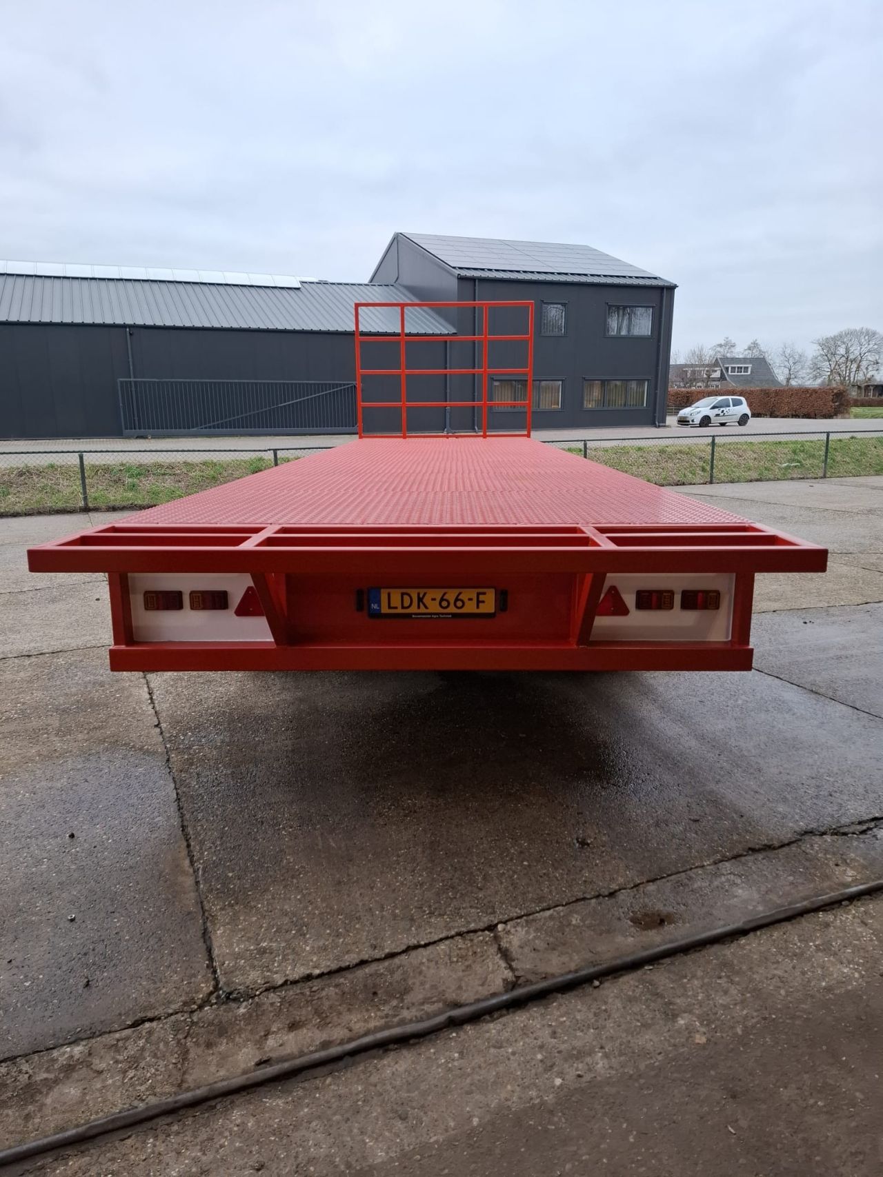 30-tons landbouwwagen in topstaat aangeboden, 9.60 m