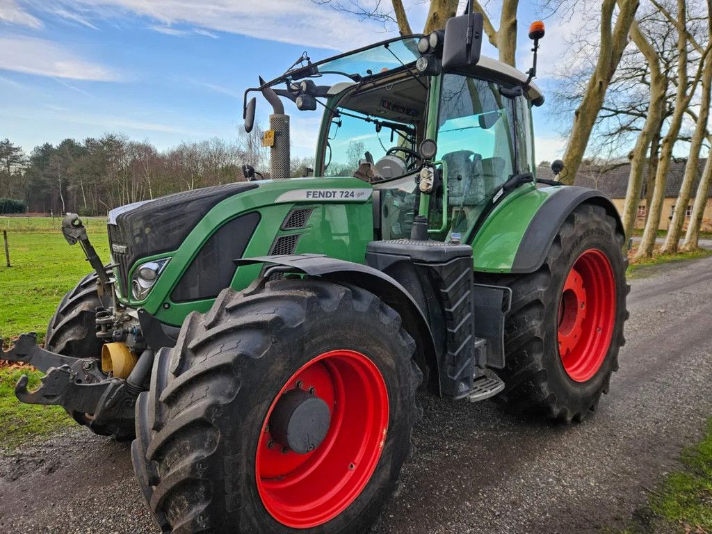 Fendt 724 scr Profi met te openen voorraam ( 718 720 722 )