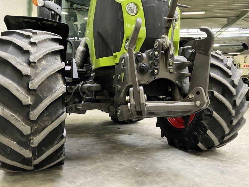 Claas ARION 550 CEBIS