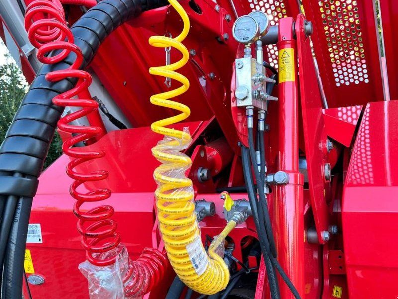 Pöttinger Jumbo 8400