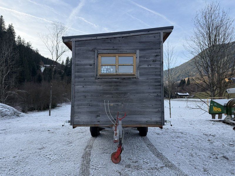 Party mit Eckbank u. Heizung