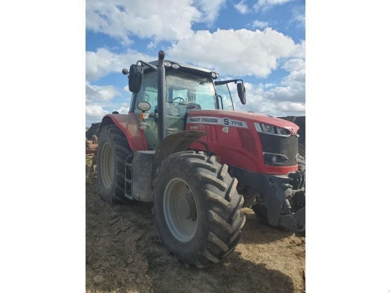Massey Ferguson 7718S