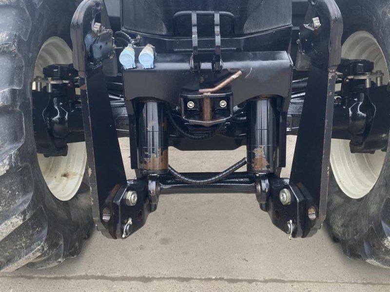 New Holland T7040 PC