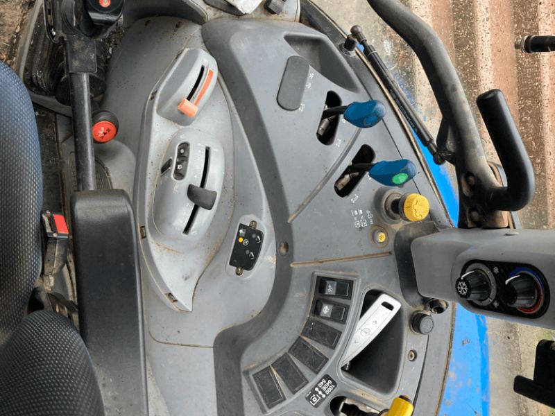 New Holland T5 95 DUAL COMMAND