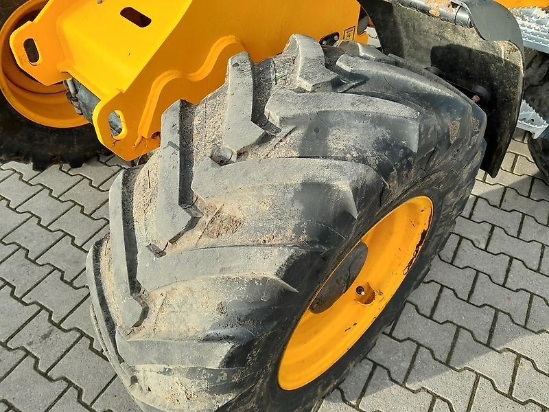 JCB TM 220 CWL