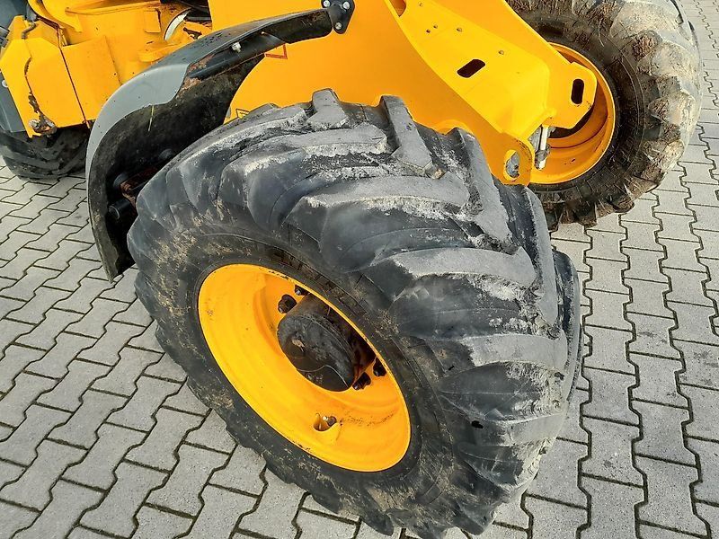JCB TM 220 CWL