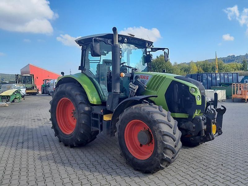 Claas Arion 550