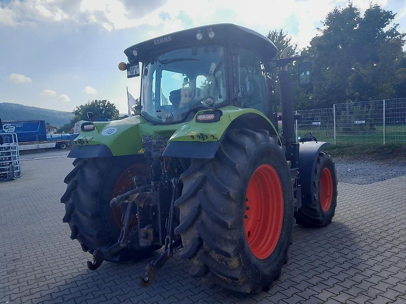 Claas Arion 550