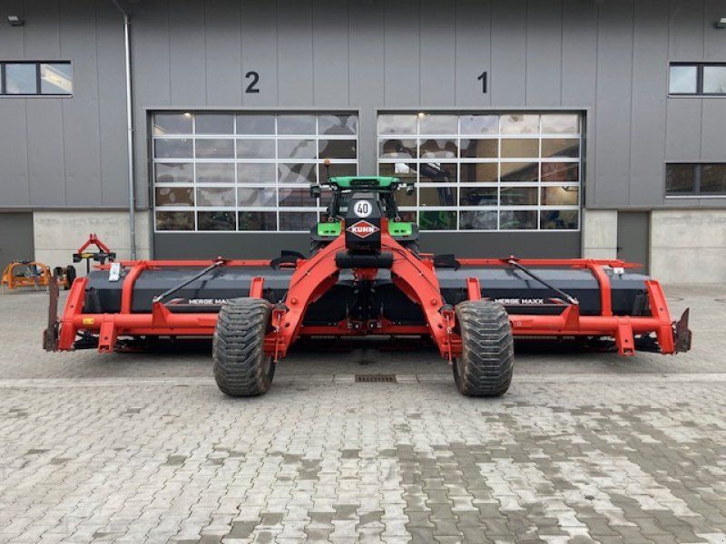 Kuhn Merge Maxx 950