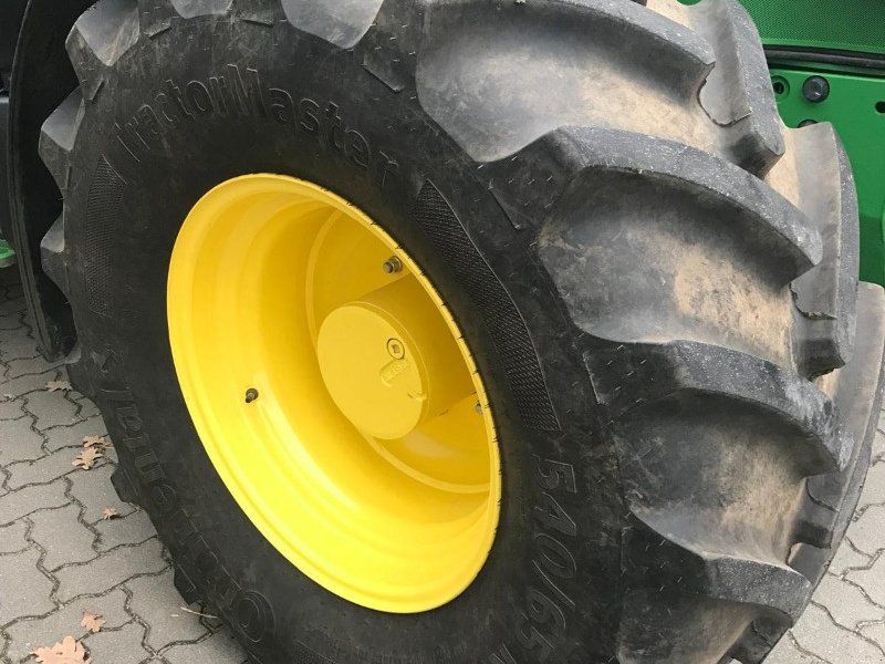 John Deere 6R 130