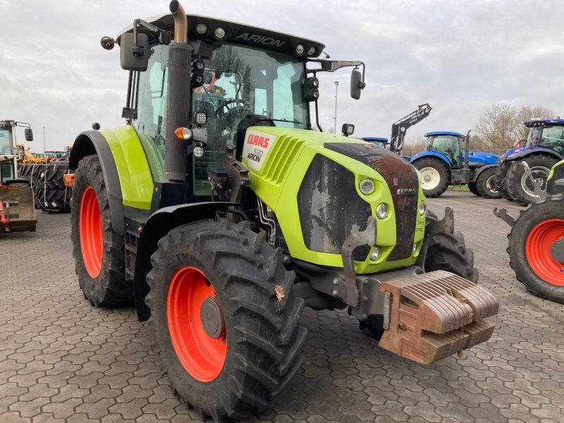 Claas Arion 530