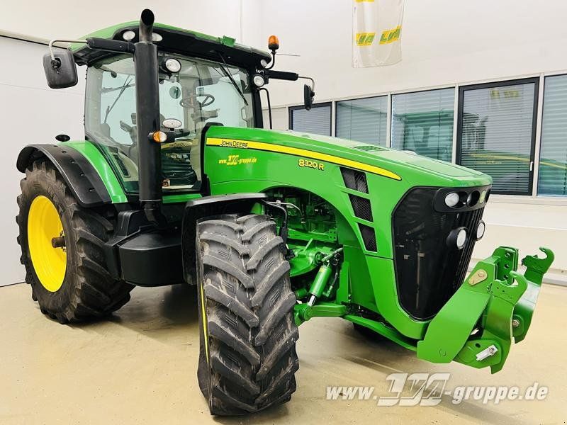John Deere 8320R