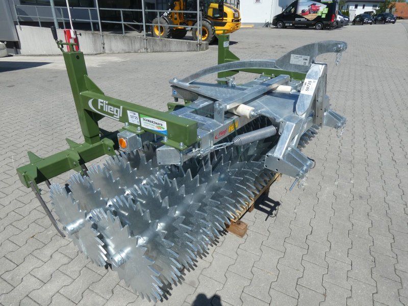 Fliegl AgroCenter Profi 3000/Messervoregge