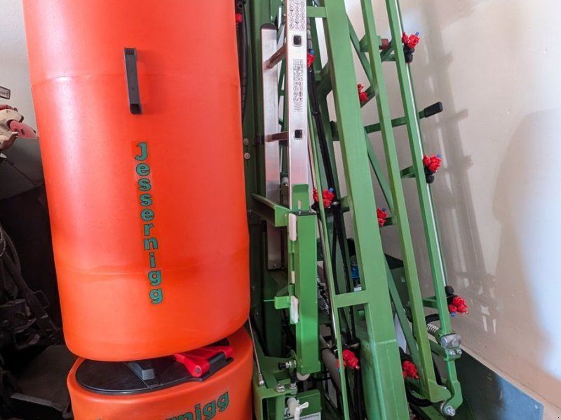Jessernigg 15m Spritze mit Fronttank