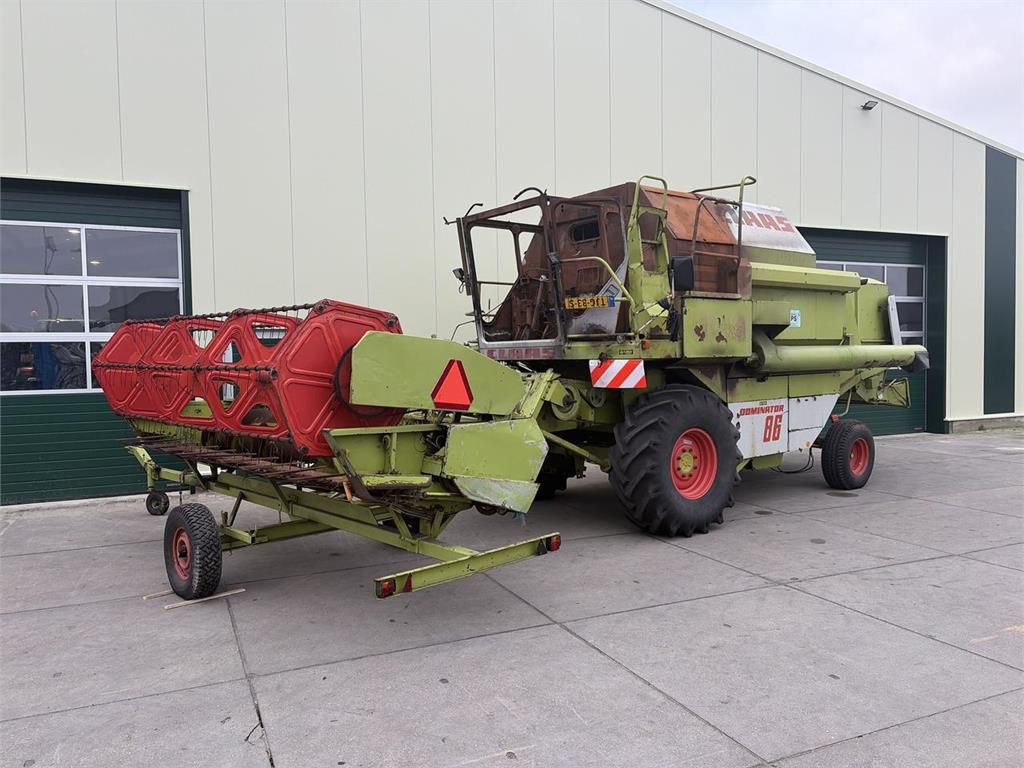 CLAAS Dominator 86