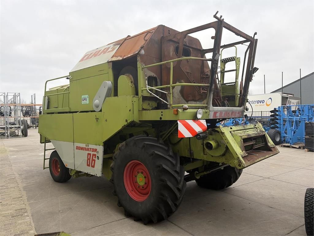 CLAAS Dominator 86