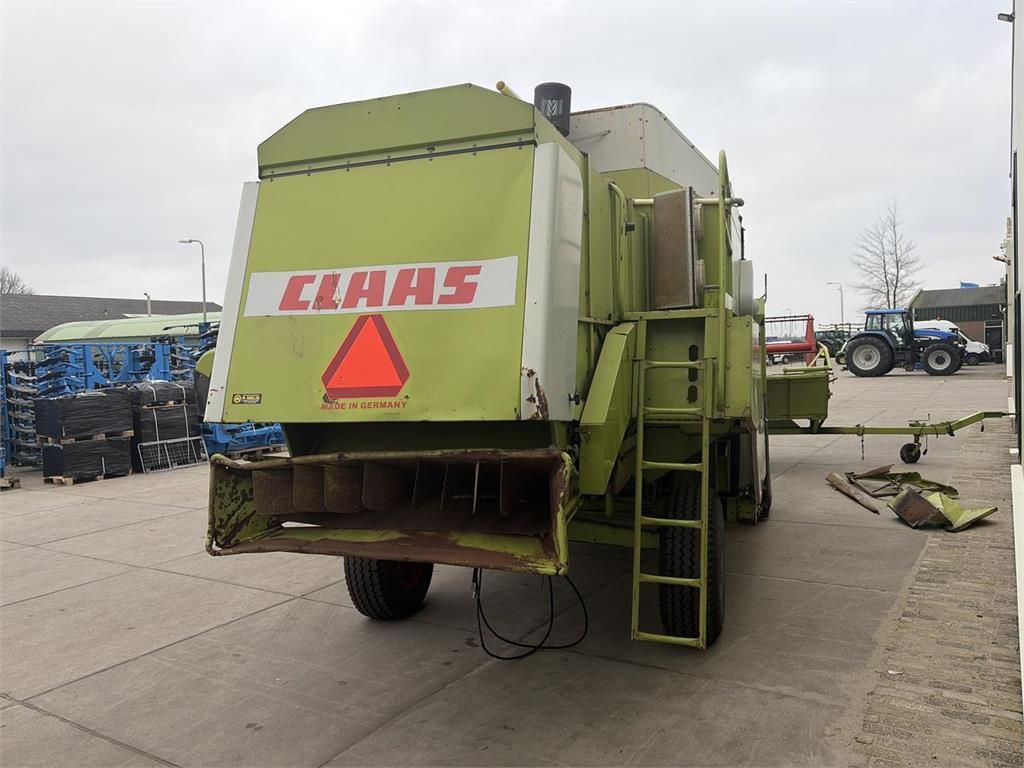 CLAAS Dominator 86