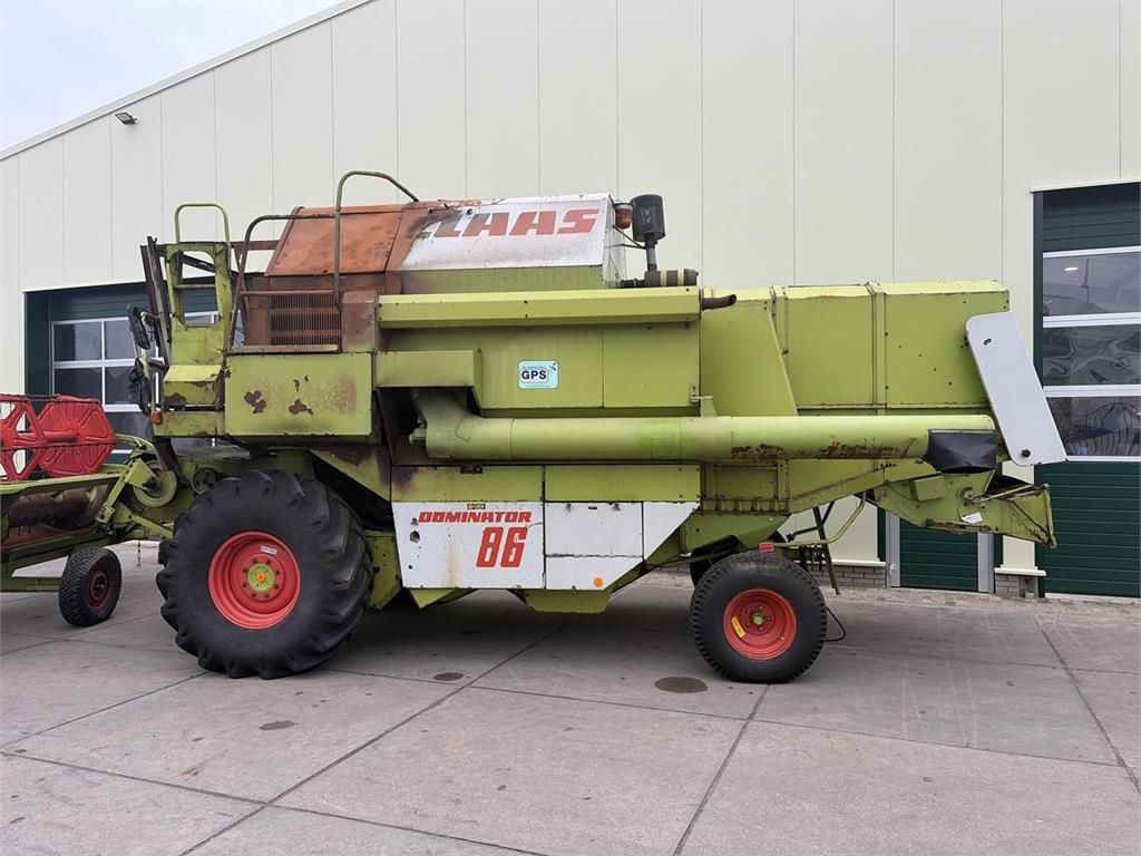 CLAAS Dominator 86