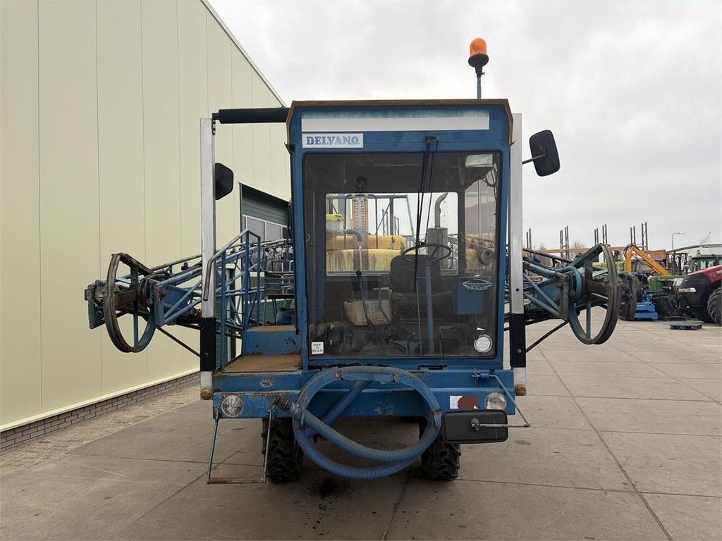 Delvano Zelfrijdende Veldspuit