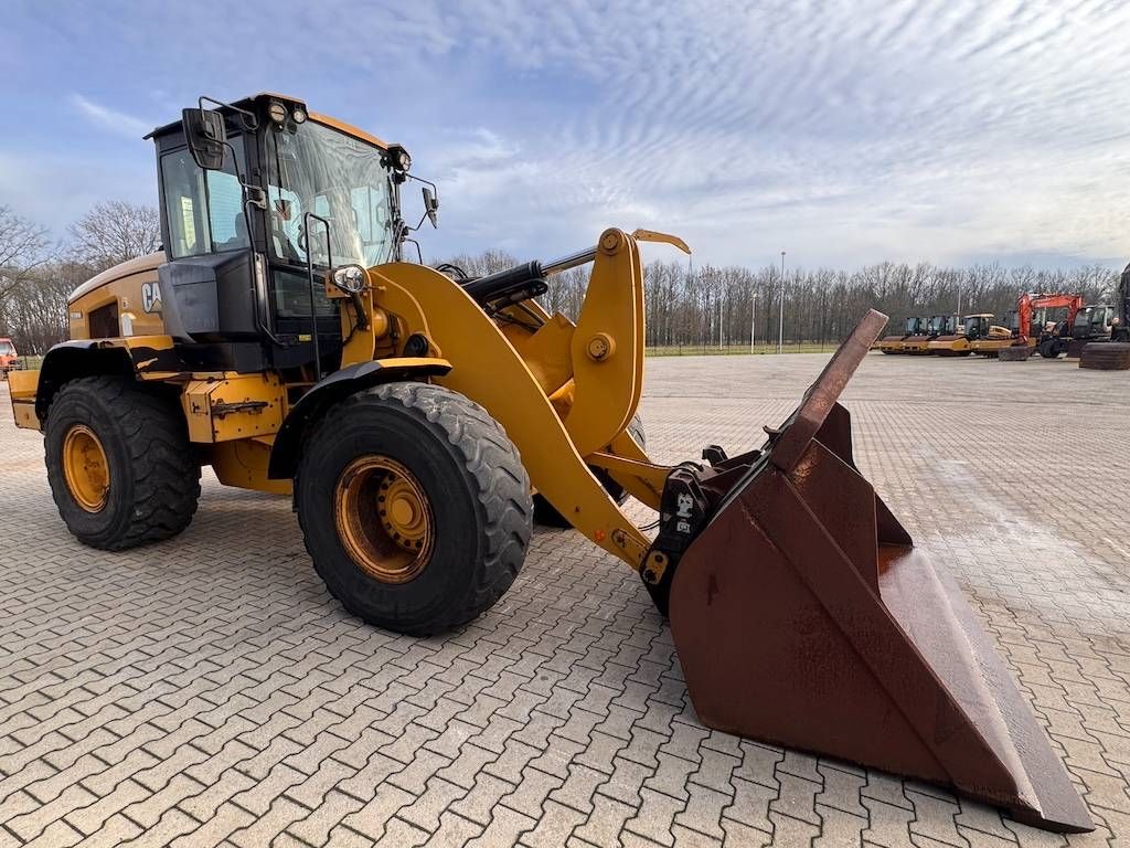 CAT 938M