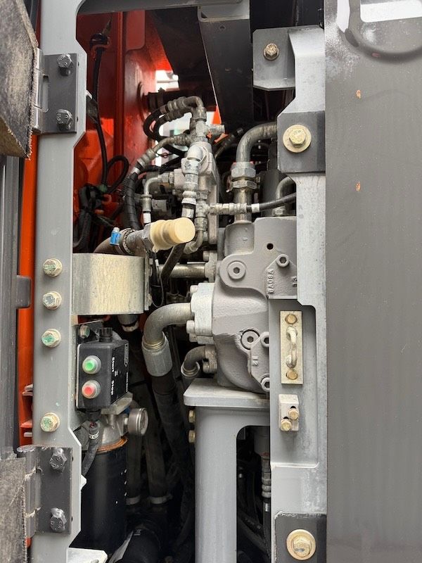 Hitachi ZX 225 US LC-6