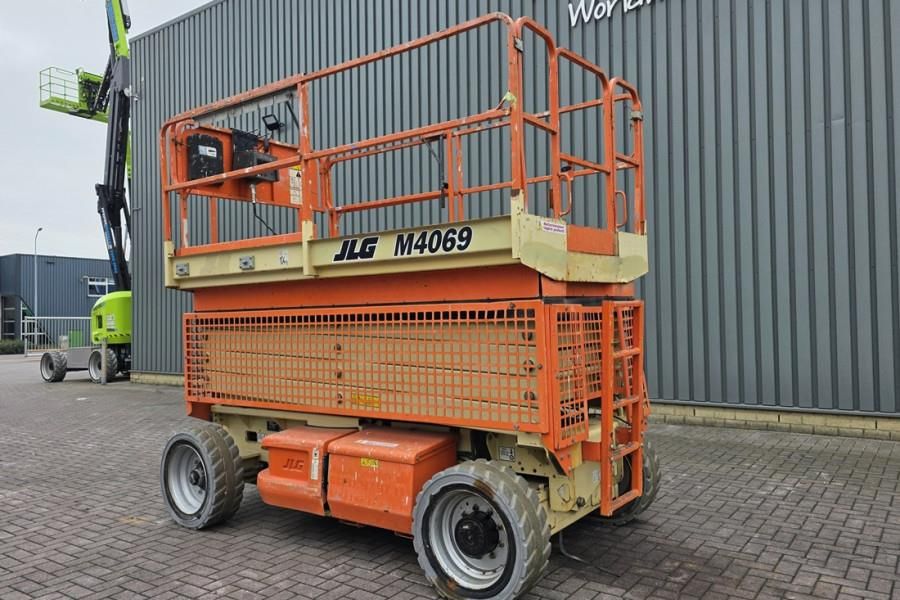 JLG M4069 Hybrid, 14.2m Working Height, 360kg Capacity