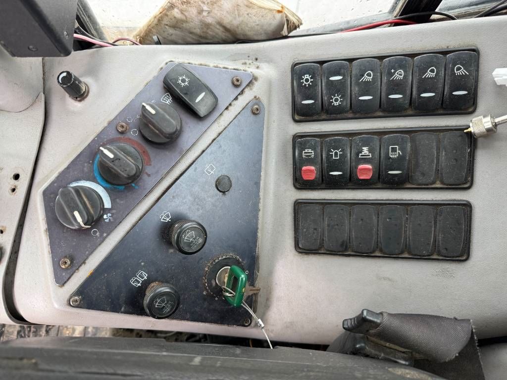 Volvo G946 AWD - 4.25m Blade Width / Airco / 6x6