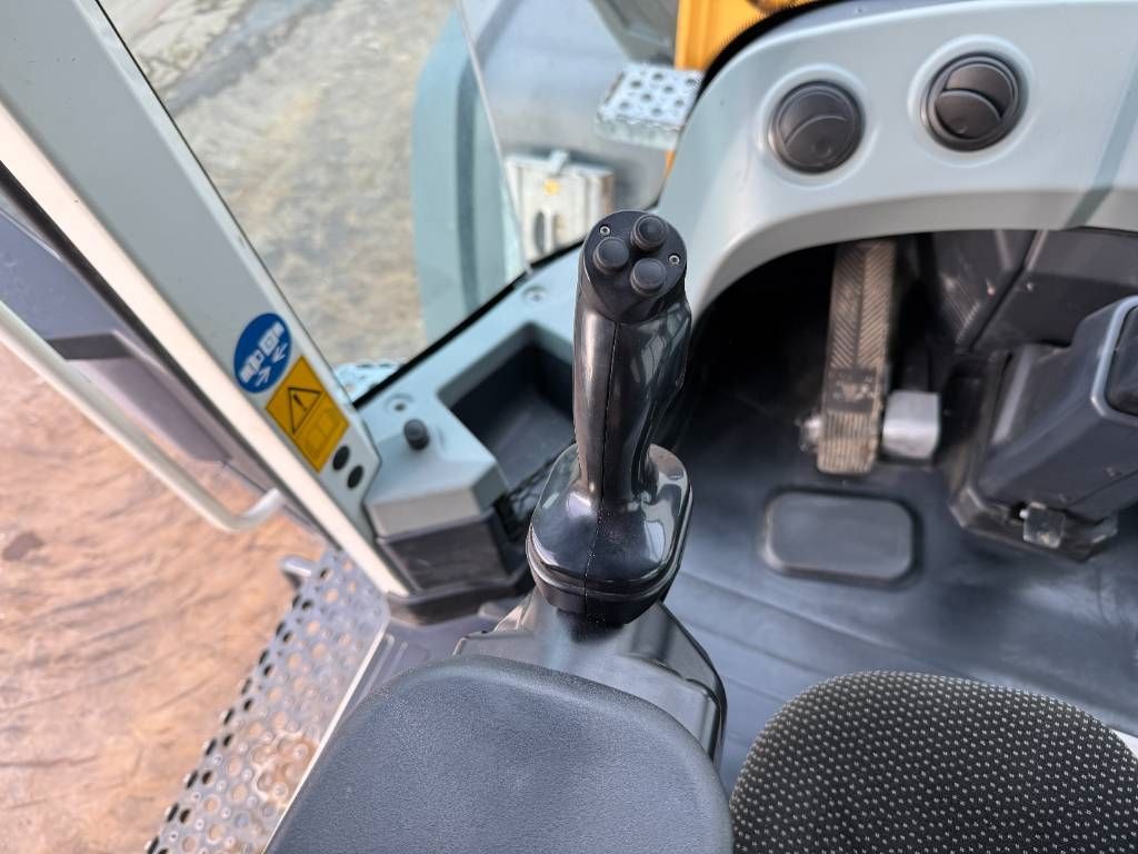 Liebherr L566 - CDC Steering / German Machine