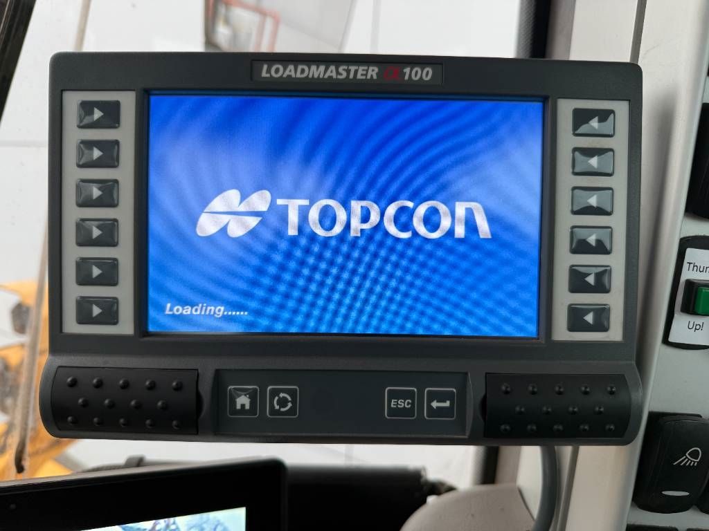 Volvo L150H - Weight System / Backup Camera