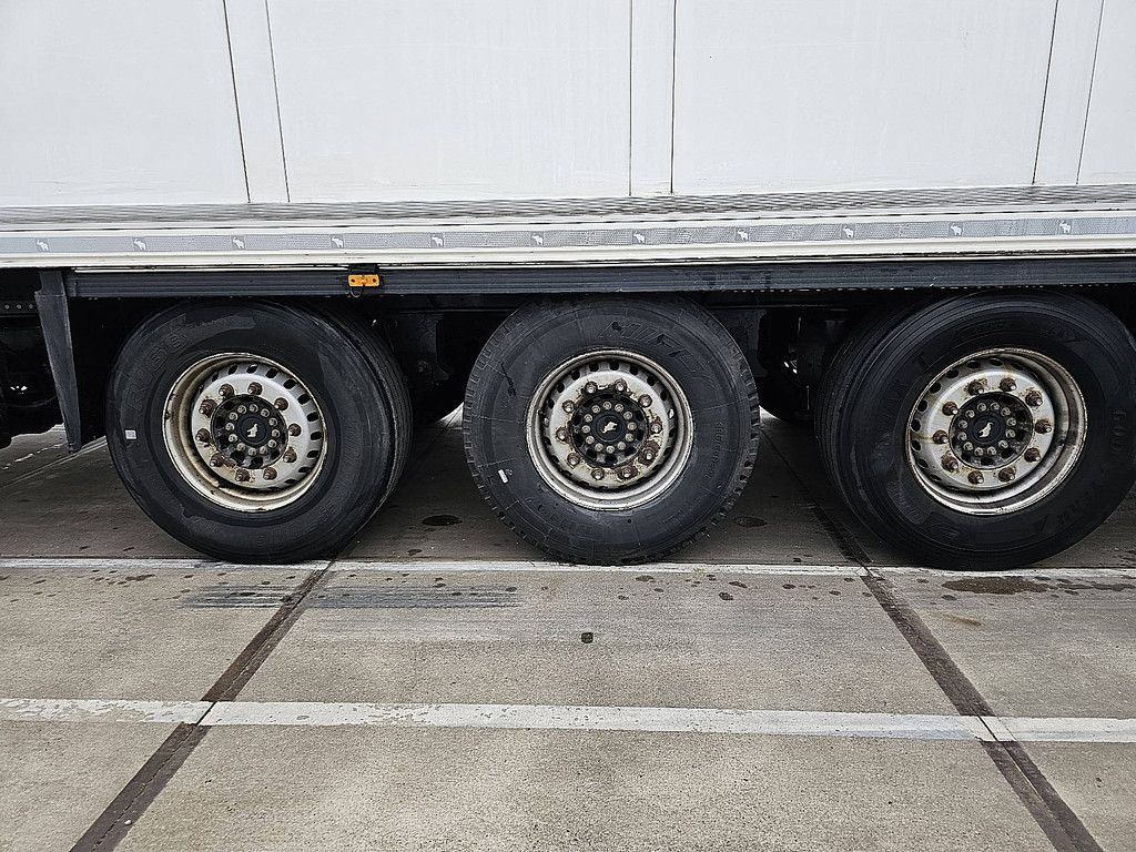 SCHMITZ SKO 24/L-13.4 FP
