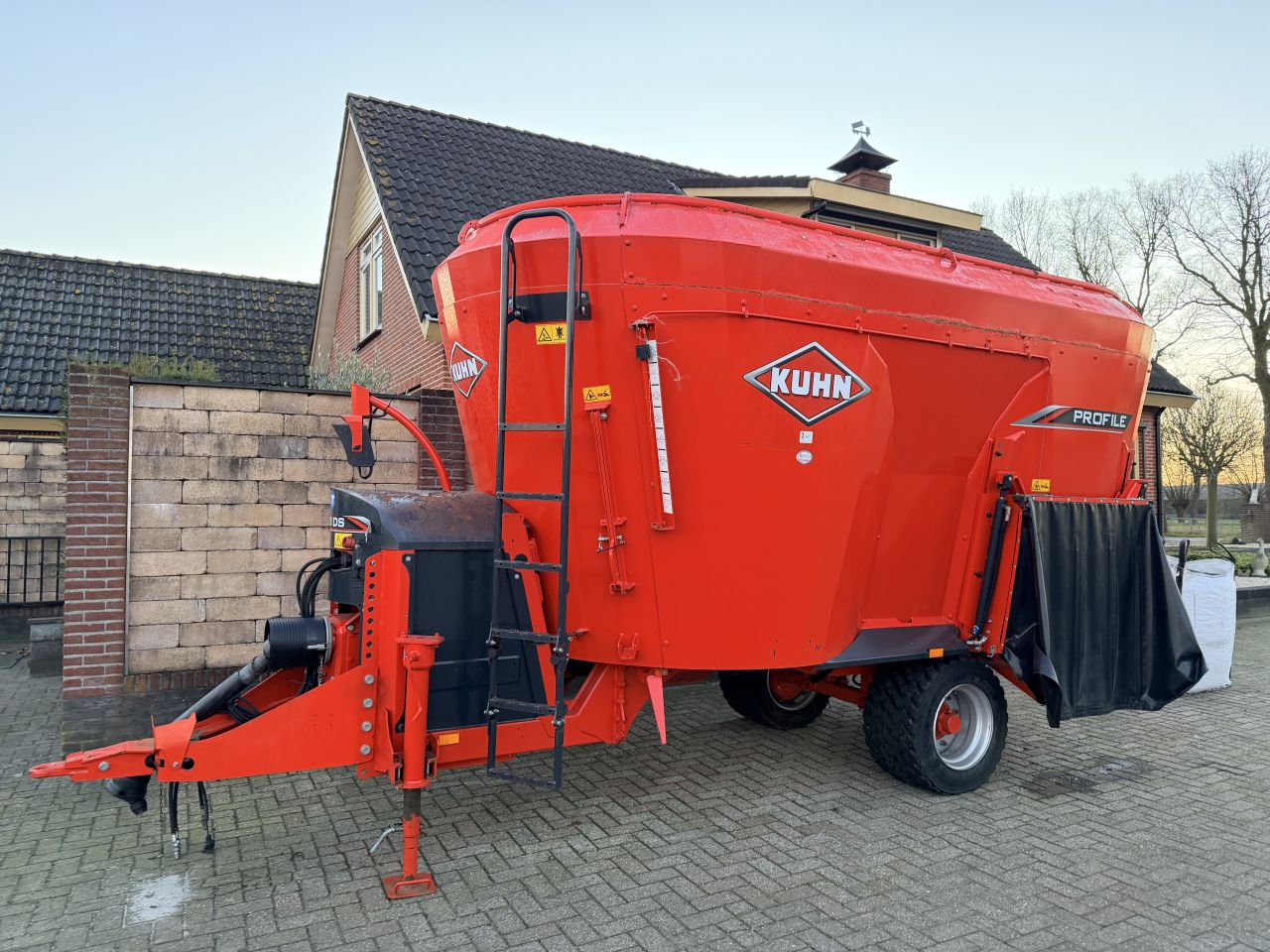 Kuhn Profile 18.2DS