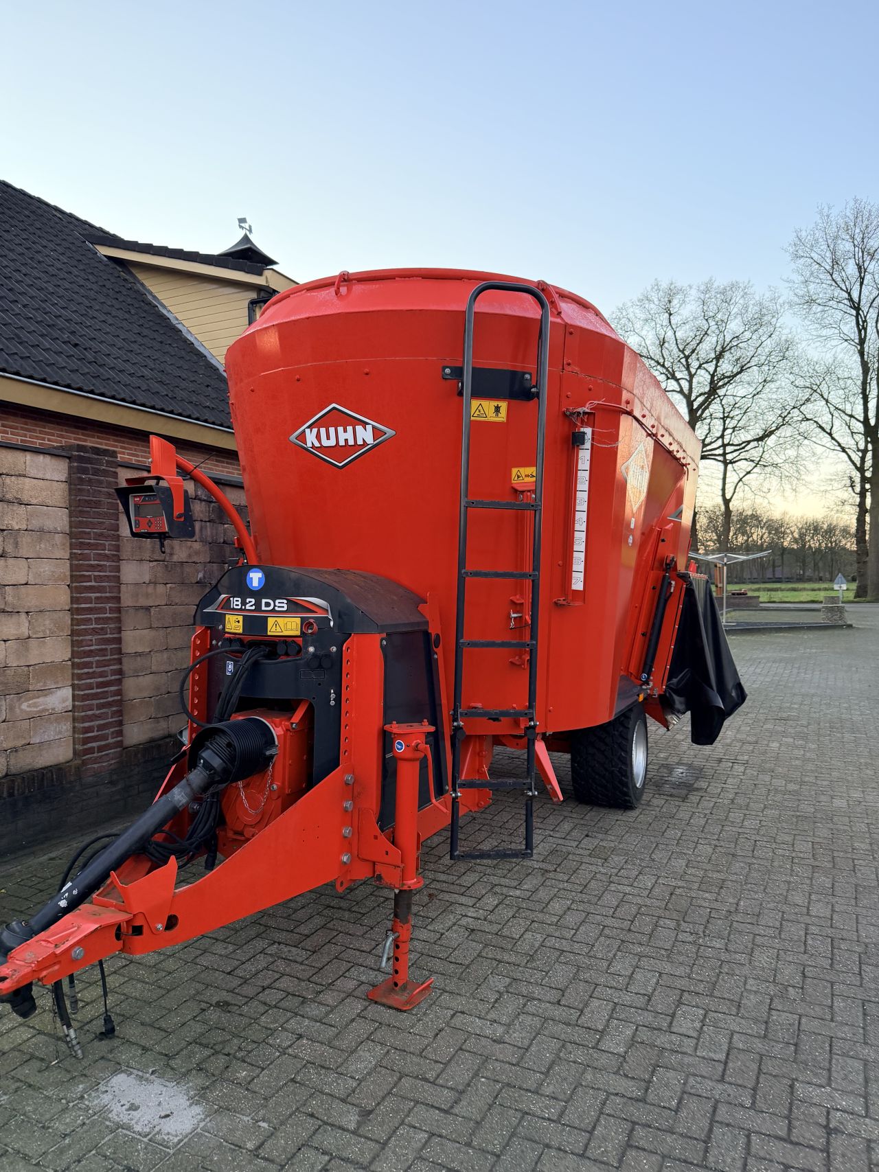 Kuhn Profile 18.2DS