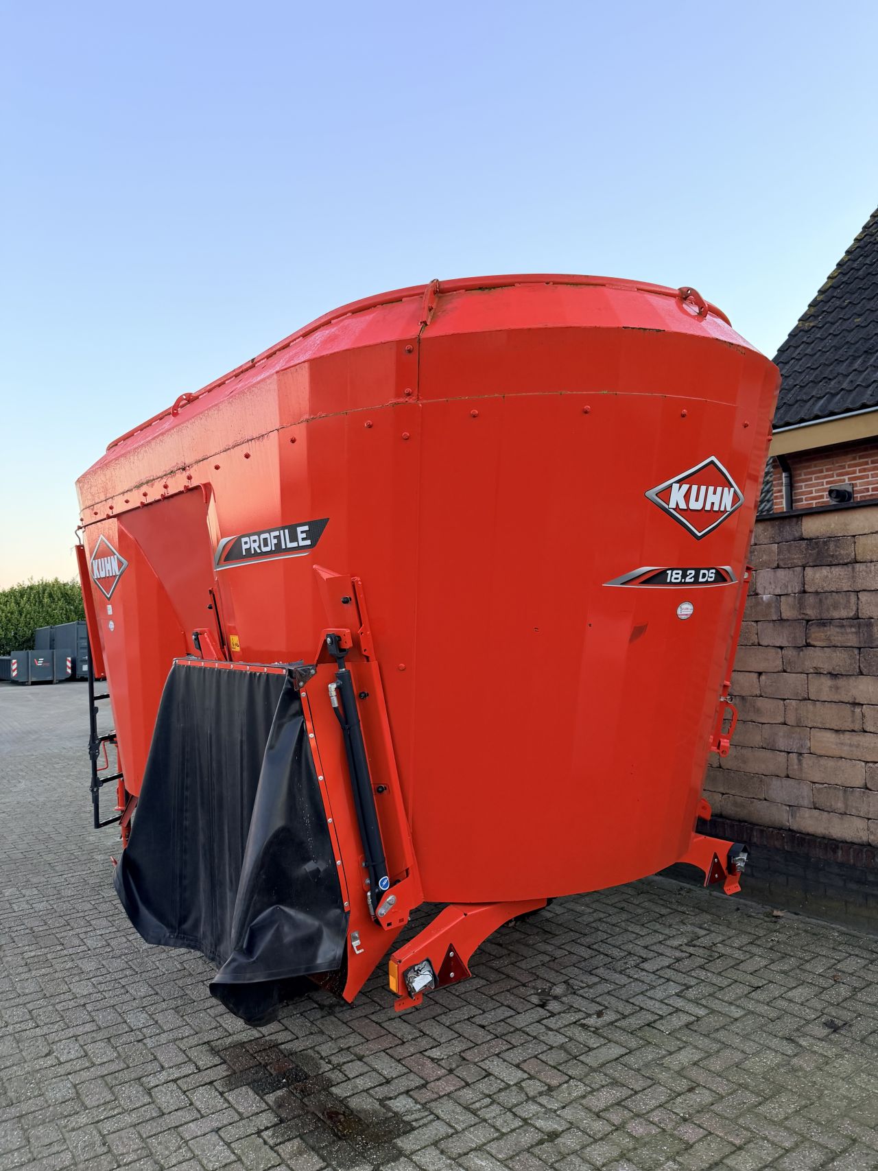 Kuhn Profile 18.2DS