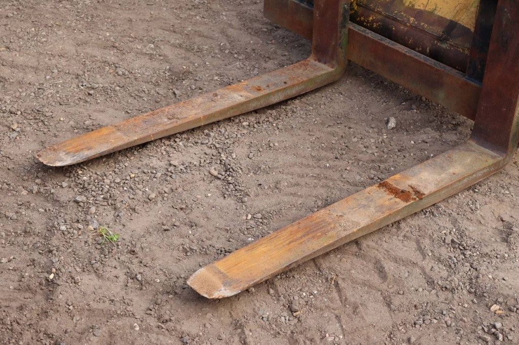 Shovel Caterpillar 906 Diesel 1999