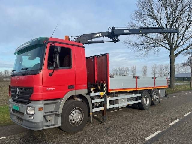 Crane truck Mercedes-Benz Actros 2832 6x2 Diesel 2006