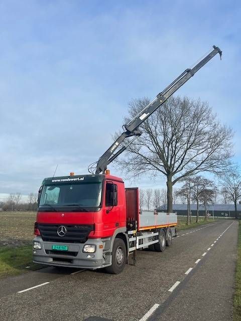 Crane truck Mercedes-Benz Actros 2832 6x2 Diesel 2006