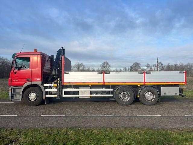Crane truck Mercedes-Benz Actros 2832 6x2 Diesel 2006