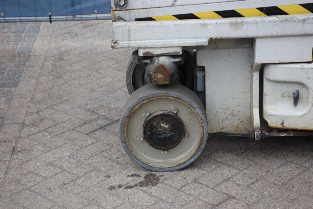 Scissor Lift JLG 2030ES Electric 2006