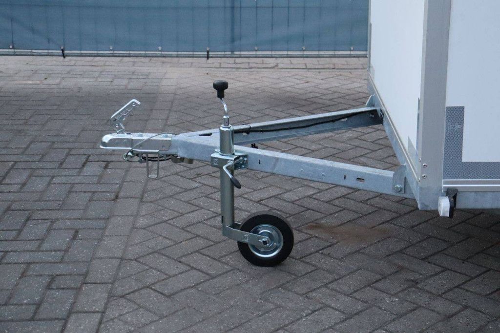 Geschlossener Kühlauflieger 260x150cm 2025 Neu