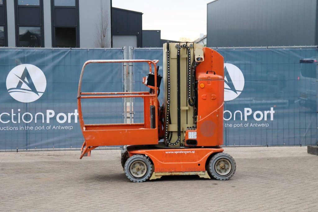JLG TOUCAN 800 A 8m Elektro-Mastlift 2010
