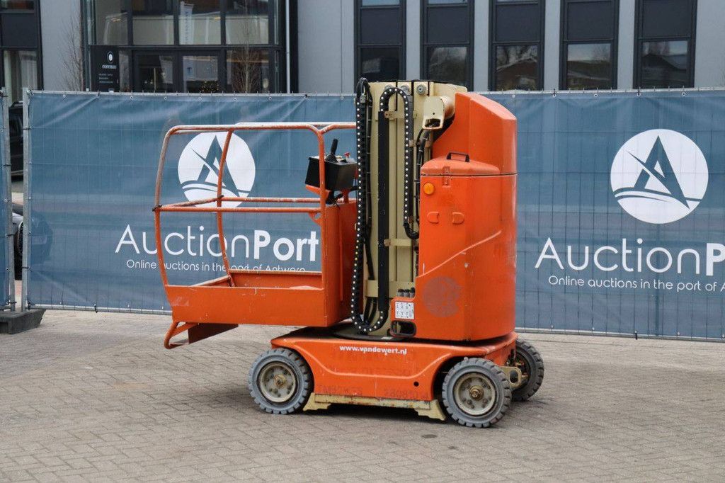 JLG TOUCAN 800 A 8m Elektro-Mastlift 2010