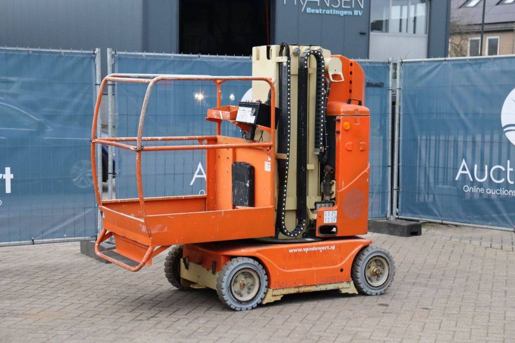 JLG TOUCAN 800 A 8m Elektro-Mastlift 2010