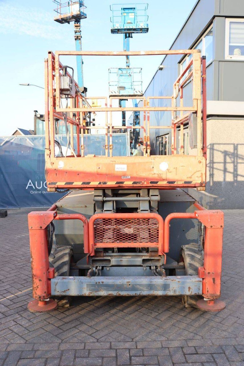 Scissor lift Skyjack SJ6832RT Diesel 12m 2015