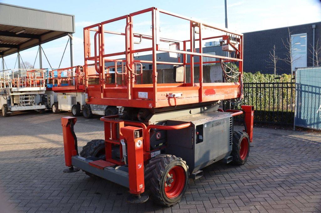Scissor lift Skyjack SJ6832RT Diesel 12m 2016
