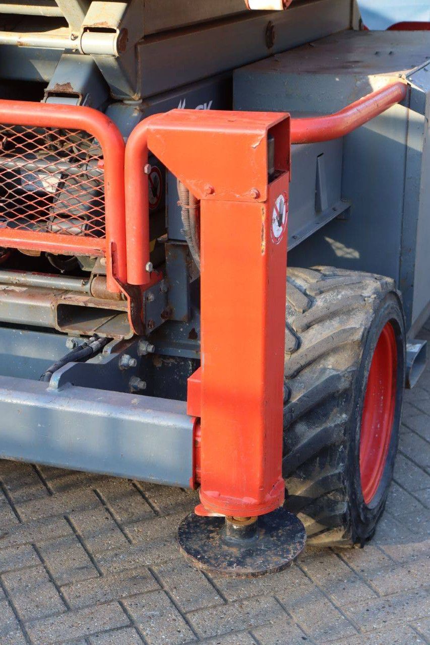 Scissor lift Skyjack SJ6832RT Diesel 12m 2016