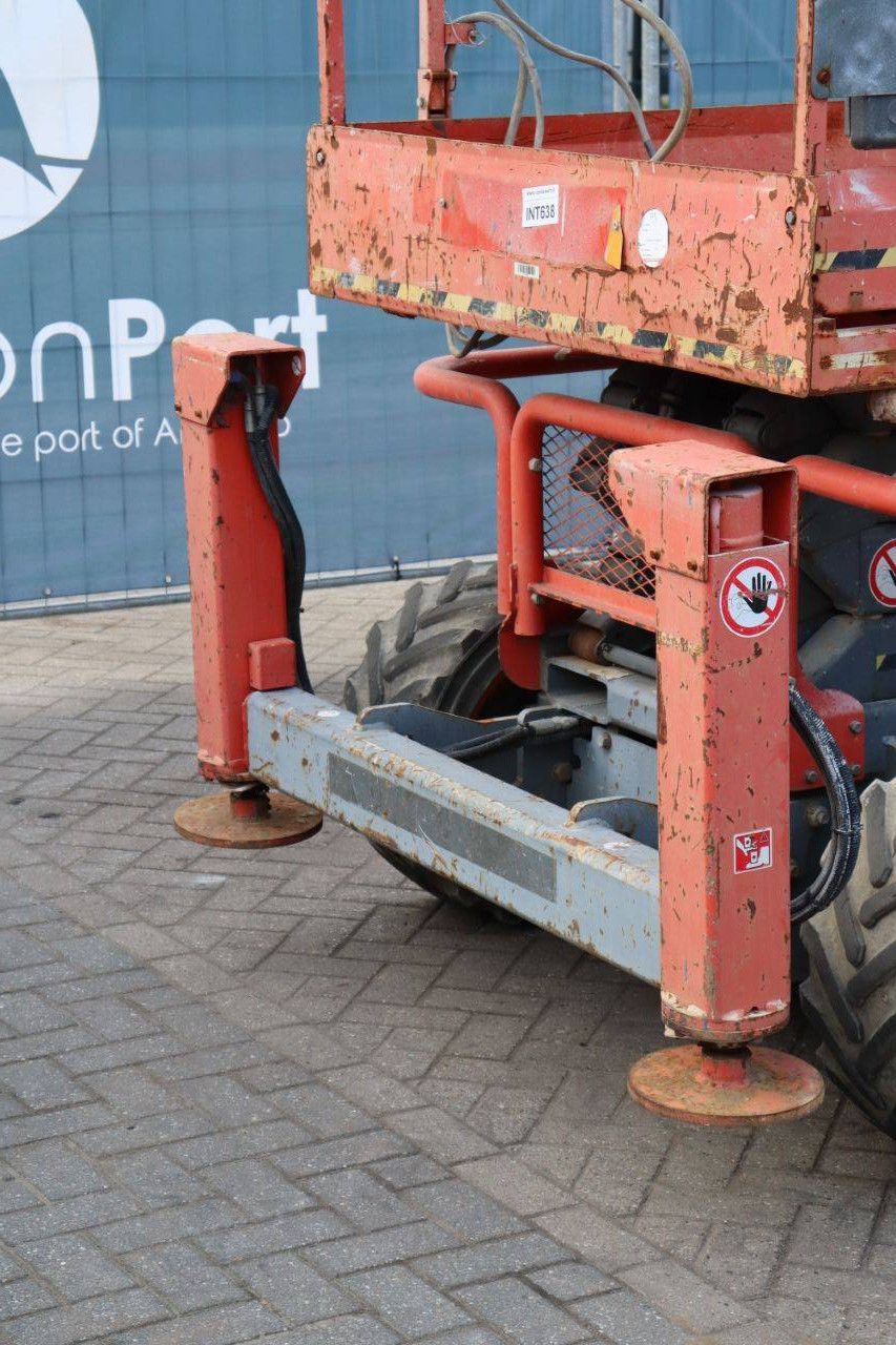 Scissor lift Skyjack SJ6826 RT Diesel 10m 2015