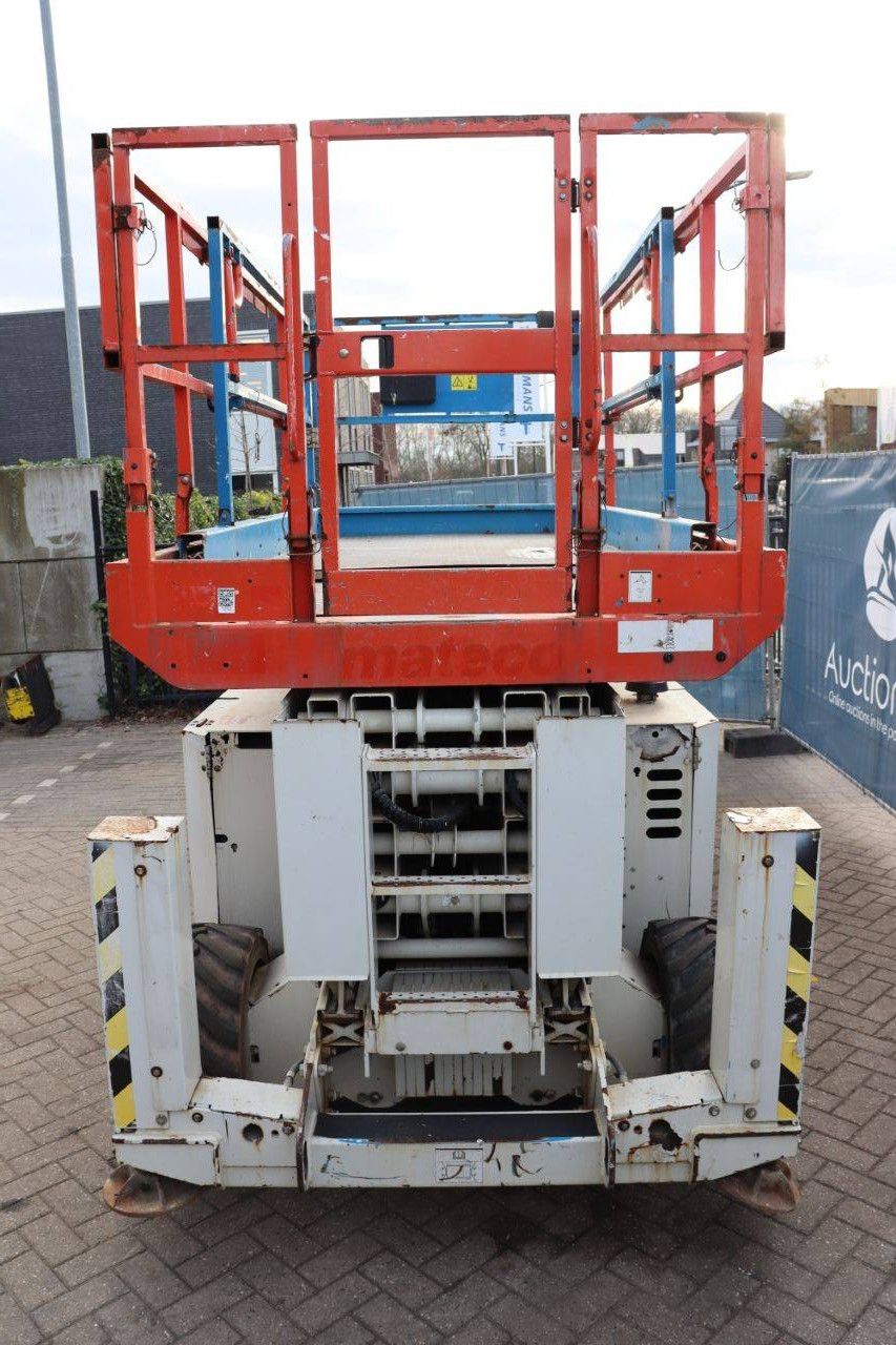 Scissor lift Genie GS-4069 RT Diesel 14m 2012