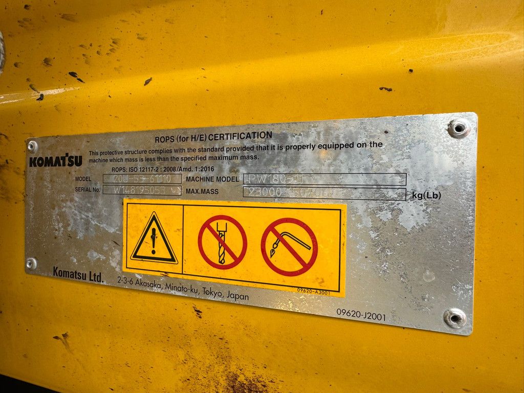 Komatsu PW180-11