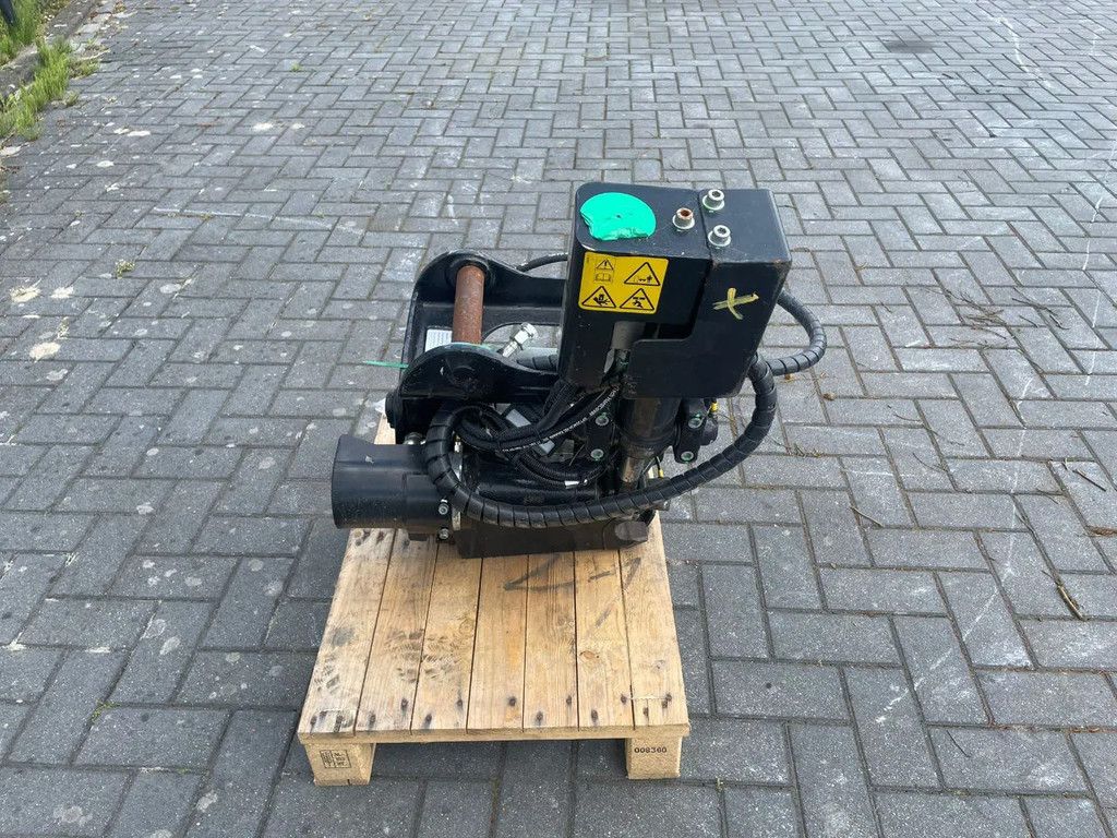 STEELWRIST X06 S40 | TILT ROTATOR | VLS | FPL | RF | NEW / UNUSED